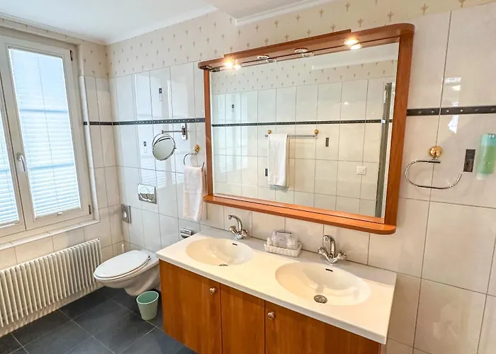 فندق Haus Am Lakefront On Thun Self Check-in Digital Reception اوبرهوفن