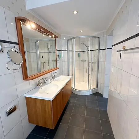 Haus Am Lakefront On Thun Self Check-in Digital Reception اوبرهوفن